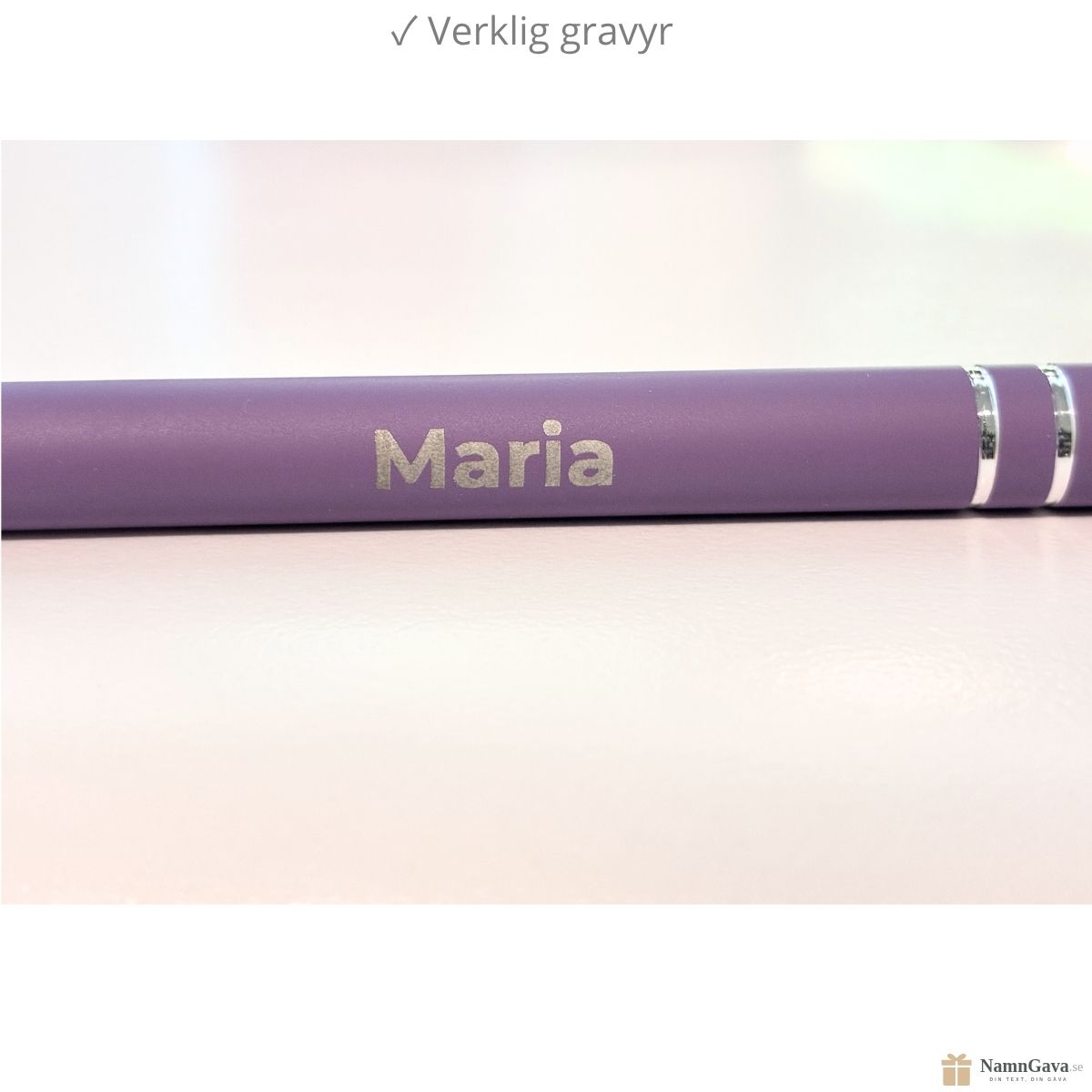 Miljövänlig bläckpenna i bambu med personligt graverat namn - NamnGava.se